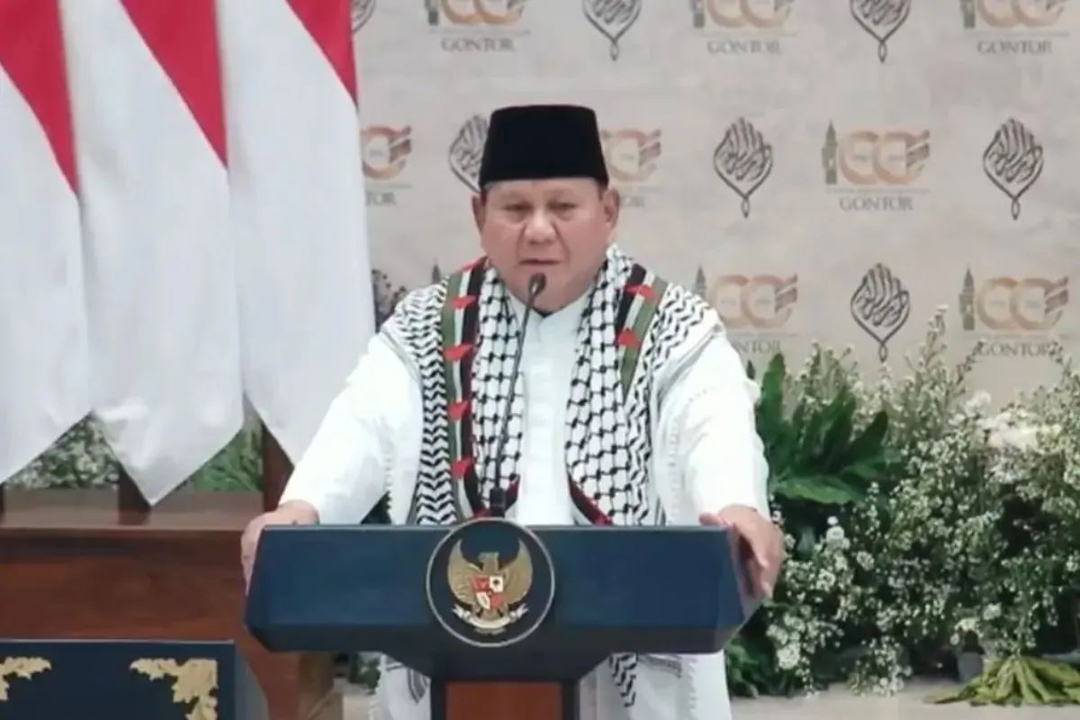 Presiden Prabowo menghadiri acara di Pesantren Darussalam Gontor, Ponorogo