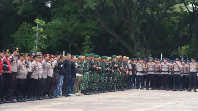 Data Pengamanan 7.728 Personel Gabungan dalam Gerakan Sembako Murah Monas