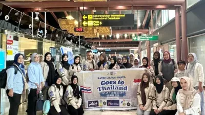 13 Siswa SMAN 4 Semarang Awali Misi Budaya di 10 Kota Thailand