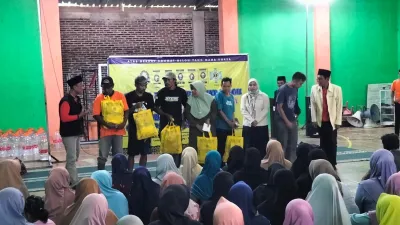 Dhibra Salurkan Bantuan Terpadu bagi Korban Bencana di Jawa Tengah