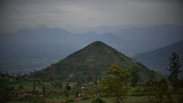 Fadli Zon Dorong Riset Gunung Padang untuk Kebijakan Kebudayaan Berbasis Data