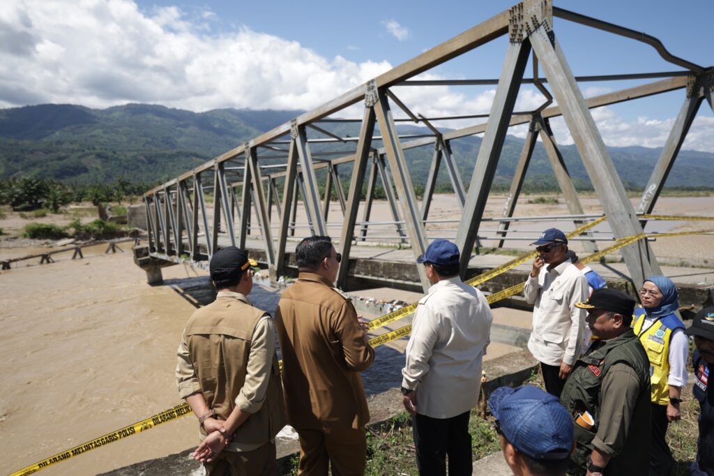Prabowo Tinjau Banjir Sumatra