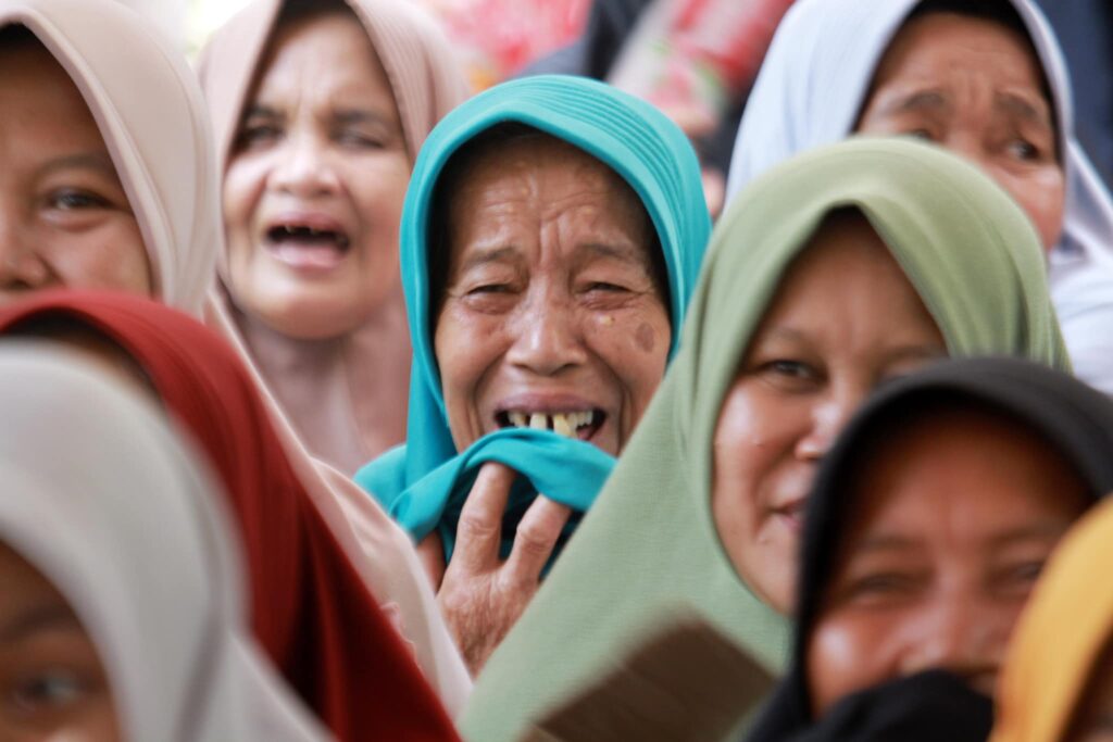 Warga Indonesia Bahagia dan Optimis