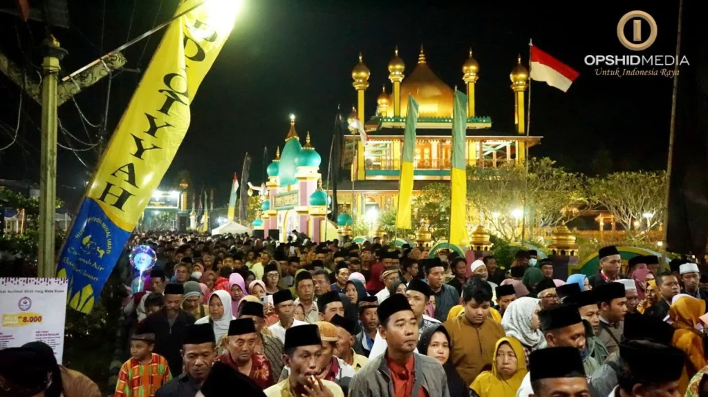 Pesantren Majma’al Bachroin Wathon Minal Iman Shiddiqiyyah