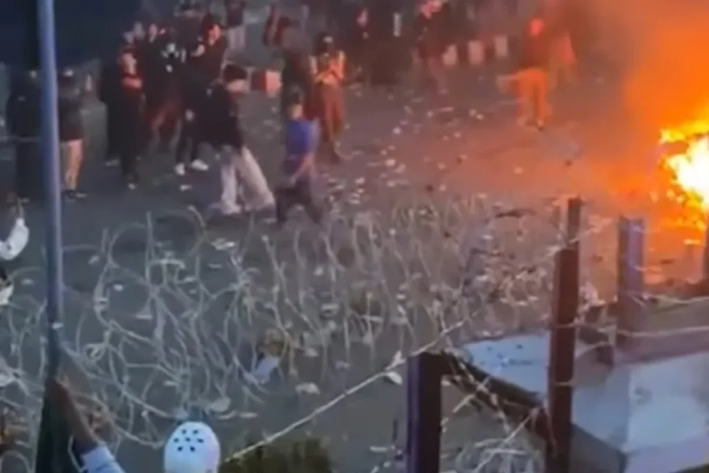 Demo Kaltim Berakhir Ricuh