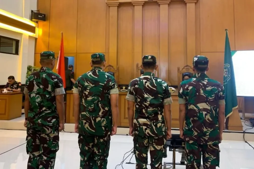 4 Anggota TNI Terdakwa Kasus Penyiraman Air Keras