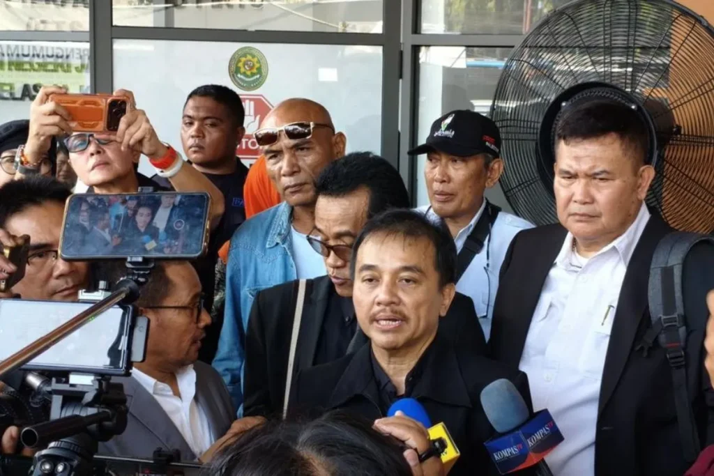 Praperadilan Roy Suryo