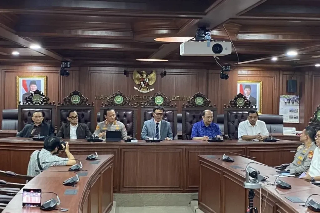 Konferensi Pers tentang Pemblokiran Rekening